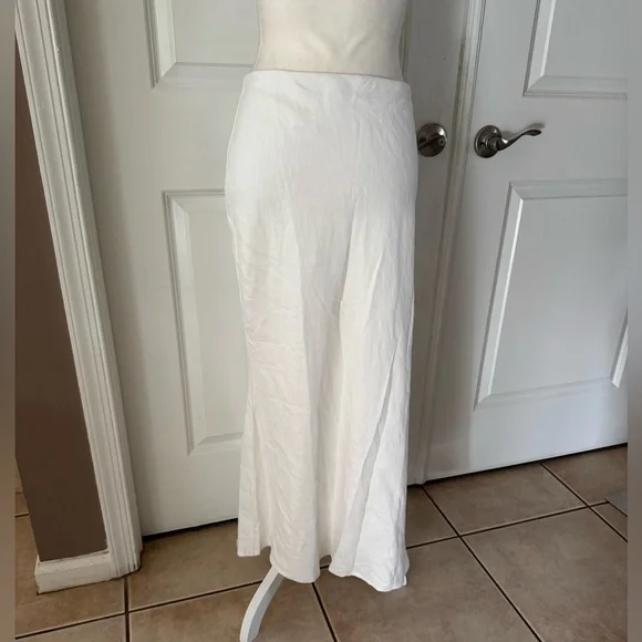 Anthropologie The Tilda Slip Skirt: Linen Edition. Size LP. MSRP $138 - Picture 9 of 15